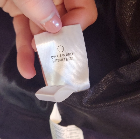 Kismet jacket, Size Medium, in the color wine. - Picture 6 of 6